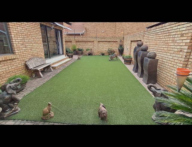 4 BEDROOM HOUSE FOR SALE IN NEW REDRUTH